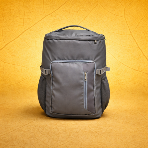 Versatile gray duffel backpack details